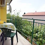 Lapic Μεντουλίν