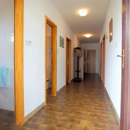 Lapic Apartment *