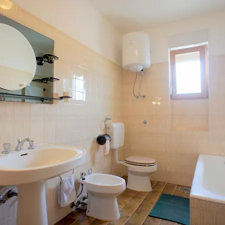 Apartment Lapic *
