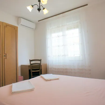 Lapic Apartment