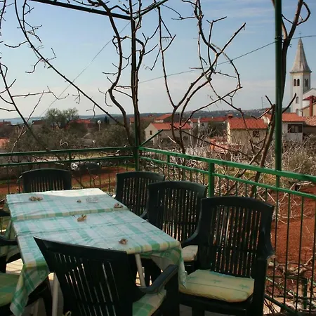 Apartment Lapic *